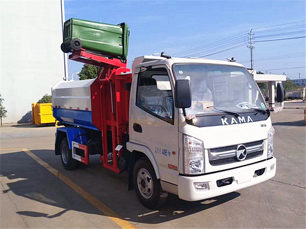 國五凱馬5方自裝卸式垃圾車(chē)