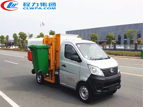 國五長(cháng)安掛桶垃圾車(chē)
