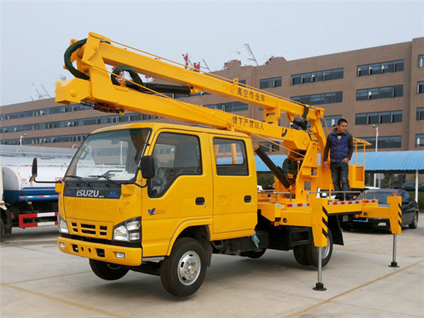 國五慶鈴五十鈴雙排座高空作業(yè)車(chē)