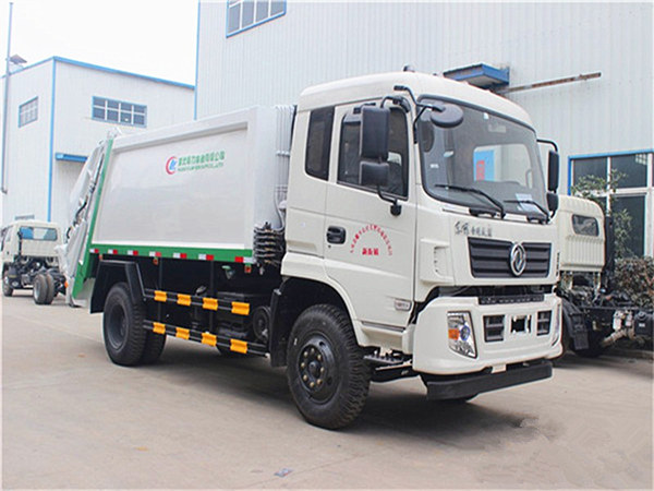 國五東風(fēng)D913或153壓縮式垃圾車(chē)