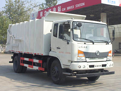 國五東風(fēng)嘉運壓縮式對接垃圾車(chē)