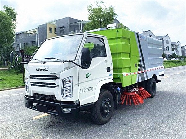 江鈴順達6方掃路車(chē)