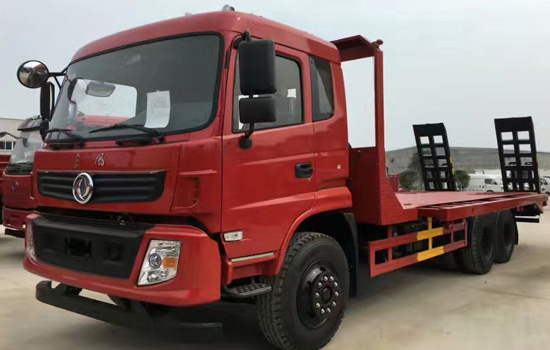 【國五】東風(fēng)后八輪挖機平板車(chē)
