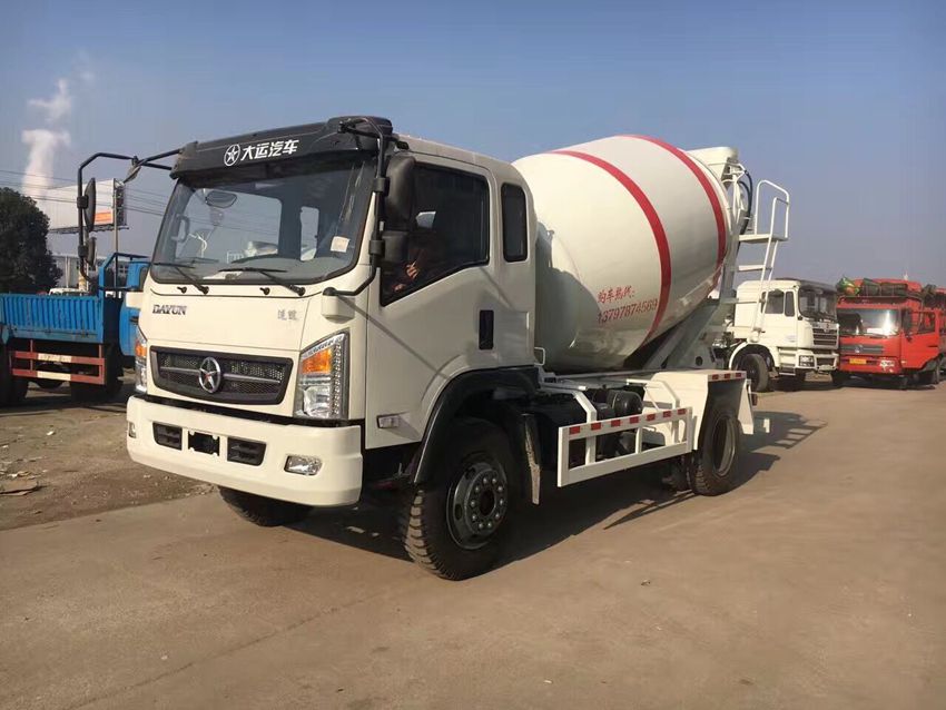 大運混凝土攪拌運輸車(chē)