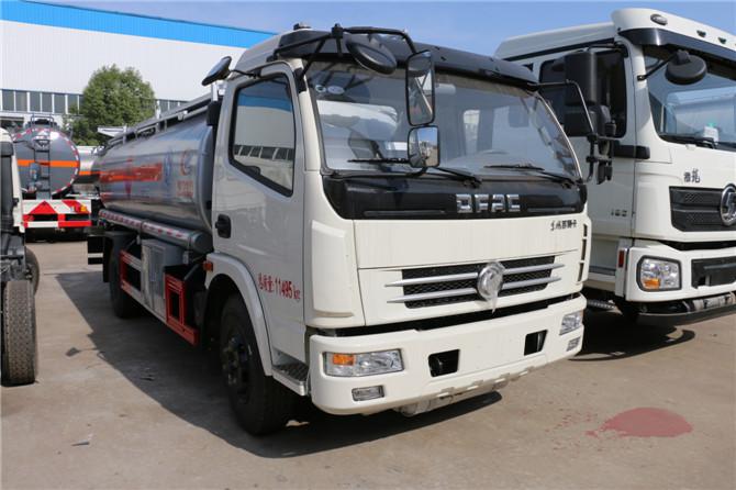東風(fēng)多利卡8噸加油車(chē)