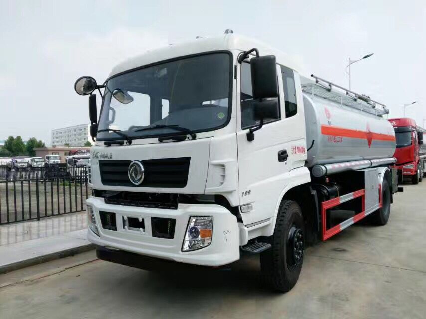 國五東風(fēng)12.5方運油車(chē)