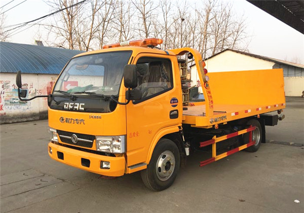 東風(fēng)多利卡藍牌一拖二清障車(chē)