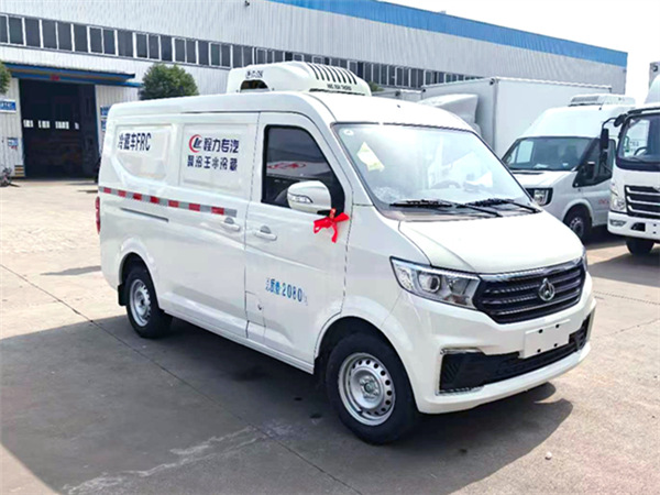 長(cháng)安V3面包冷藏車(chē)