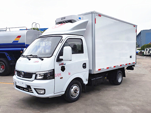 東風(fēng)途逸柴油冷藏車(chē)