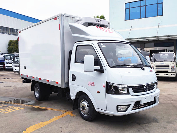 東風(fēng)途逸柴油冷藏車(chē)