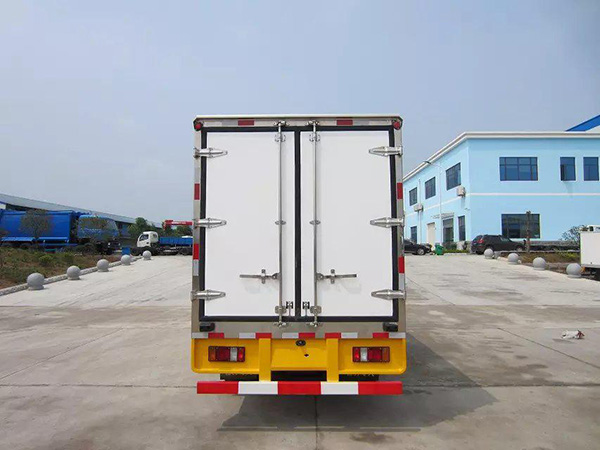 五十鈴3.15米雙排座冷藏車(chē)
