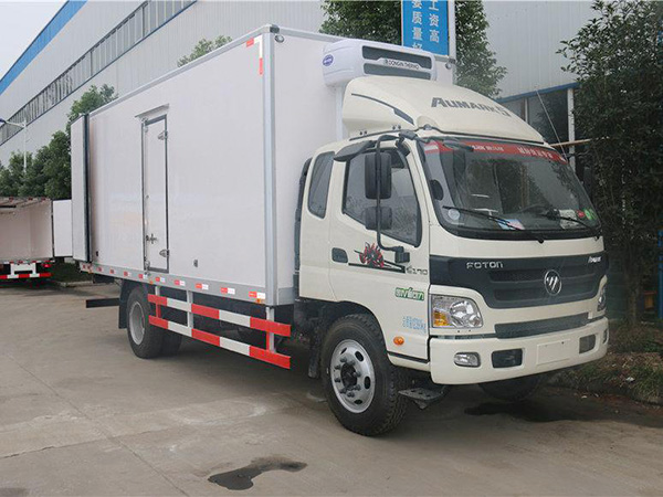 福田歐馬可排半5.1米冷藏車(chē)