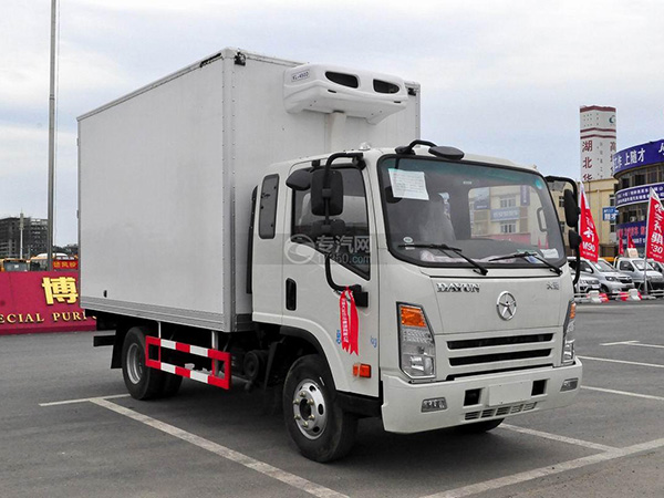 大運單排4.05米貨廂冷藏車(chē)