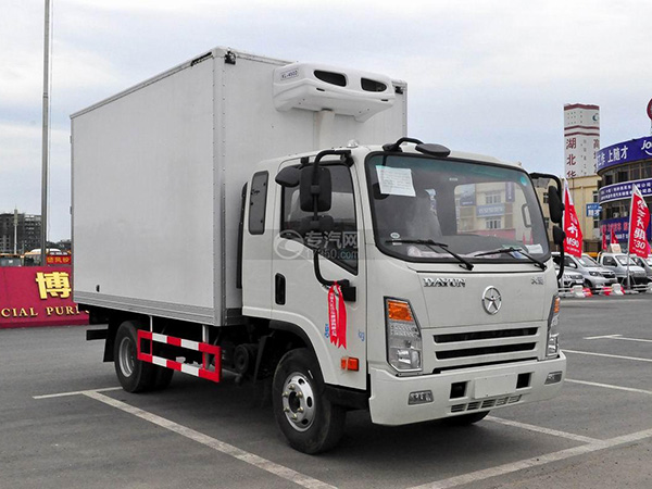 大運4.05米貨廂冷藏車(chē)