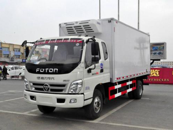 福田排半5.1米貨廂冷藏車(chē)
