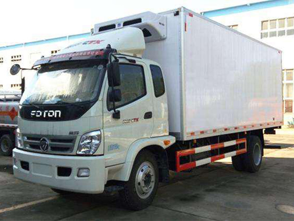 福田奧鈴6.1米貨廂冷藏車(chē)