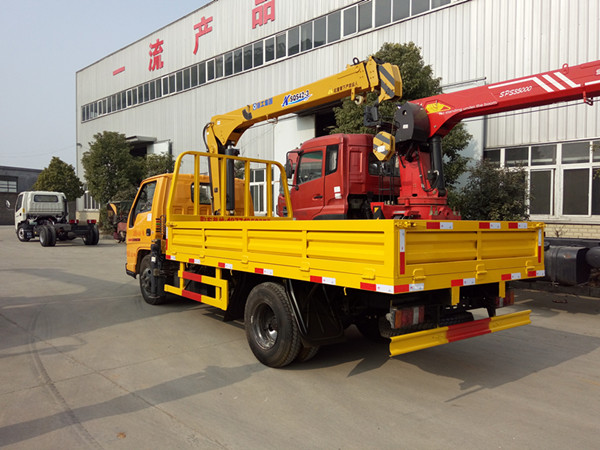 國五江鈴徐工2噸藍牌隨車(chē)吊