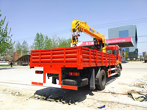 東風(fēng)天錦國五徐工6.3噸隨車(chē)吊