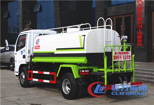 東風(fēng)多利卡國六5噸灑水車(chē)