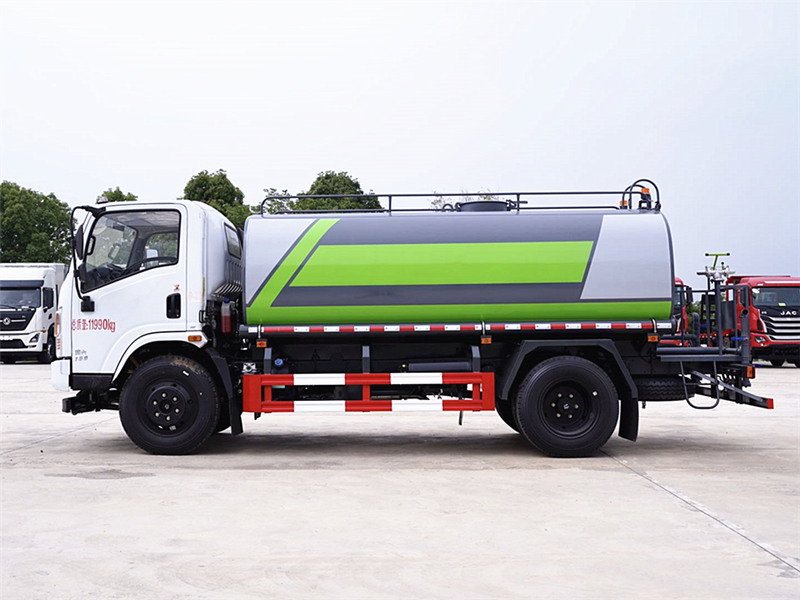 東風(fēng)華神9噸灑水車(chē)