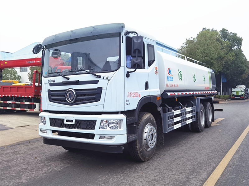 國六東風(fēng)T5后雙橋灑水車(chē)