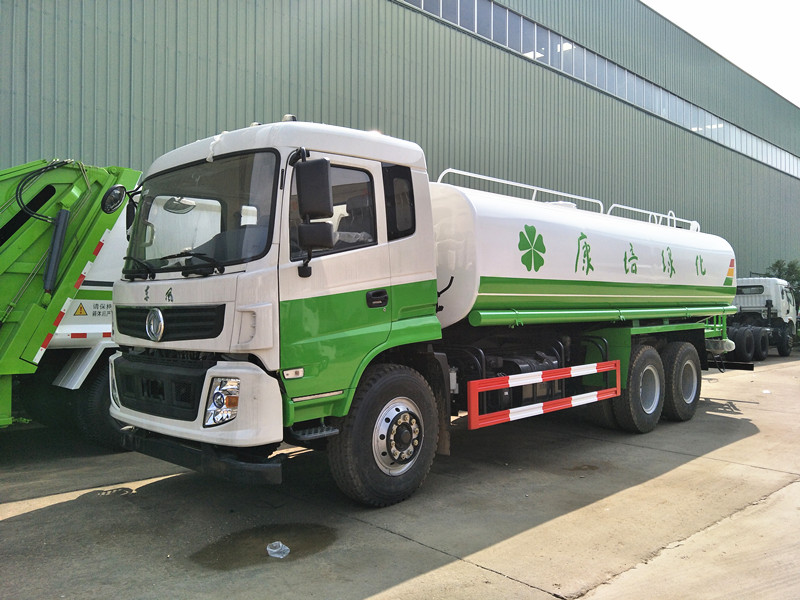 東風(fēng)新款雙橋灑水車(chē)