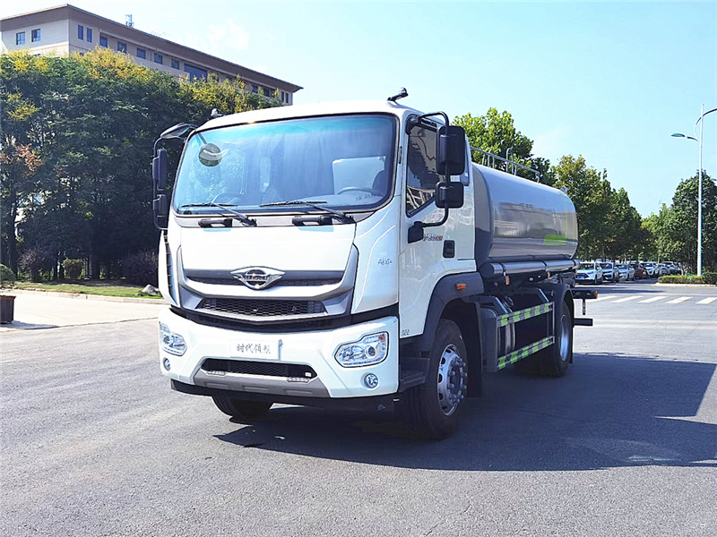國六福田12噸灑水車(chē)強勢登場(chǎng)，抓住國六專(zhuān)汽時(shí)機!