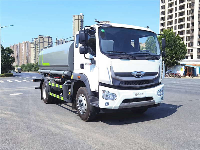福田瑞沃綠化噴灑車(chē)