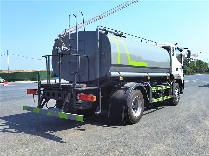 福田瑞沃綠化噴灑車(chē)