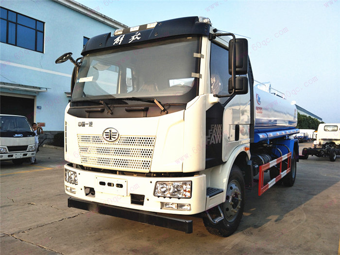 解放14噸J6灑水車(chē)
