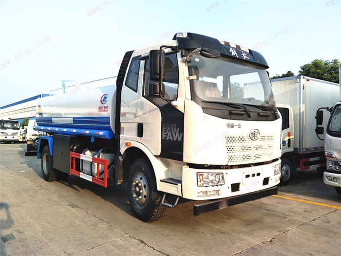 解放14噸J6灑水車(chē)