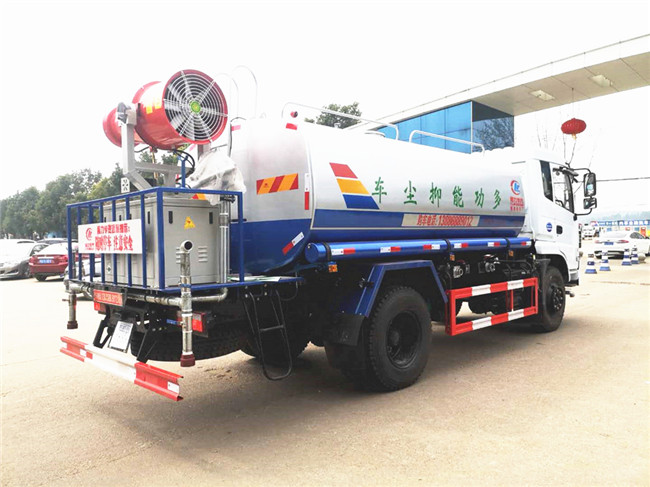 東風(fēng)專(zhuān)底12噸霧炮車(chē)