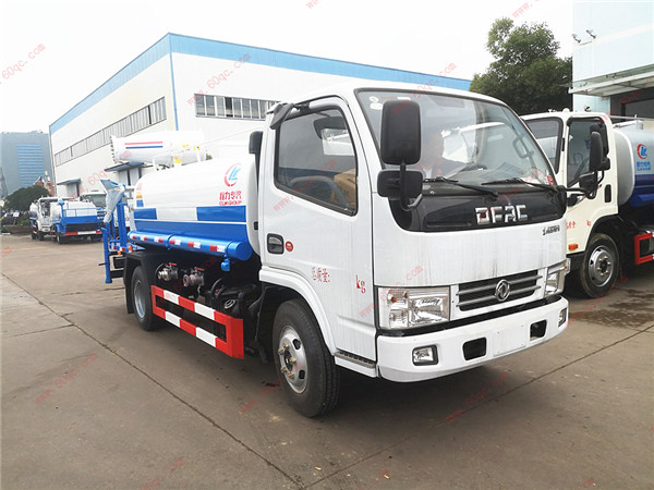 東風(fēng)多利卡D6霧炮車(chē)