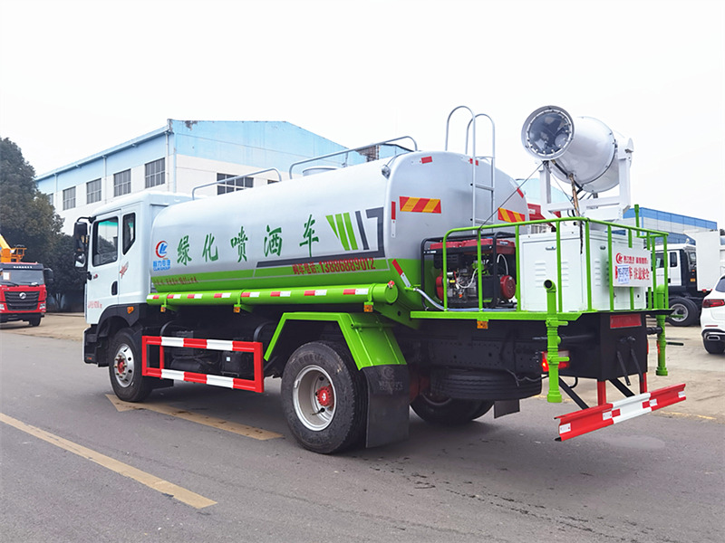東風(fēng)多利卡D9新款霧炮車(chē)