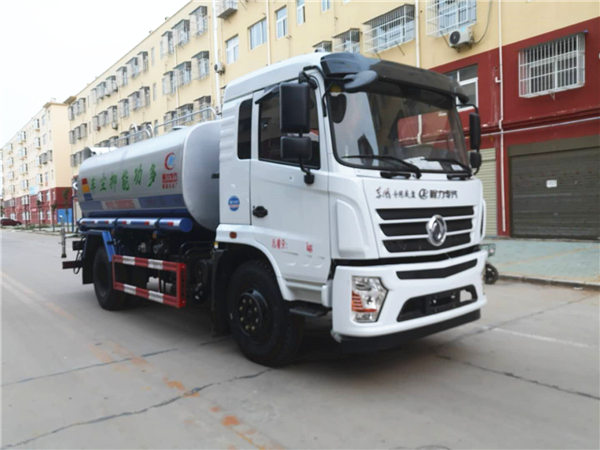 東風(fēng)D3灑水車(chē)12噸霧炮車(chē)發(fā)車(chē)北京！