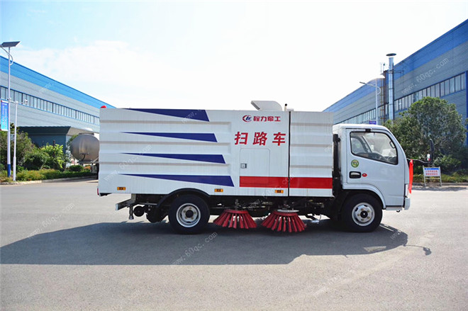 選擇程力小型清掃車(chē)的8大理由