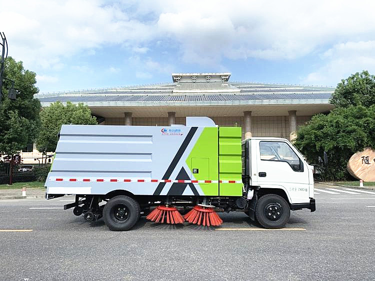 江鈴順達6方掃路車(chē)