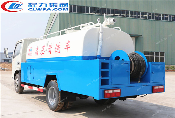 東風(fēng)多利卡藍牌高壓清洗車(chē)