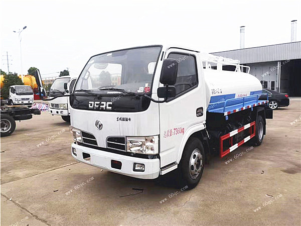 東風(fēng)福瑞卡5方吸糞車(chē)