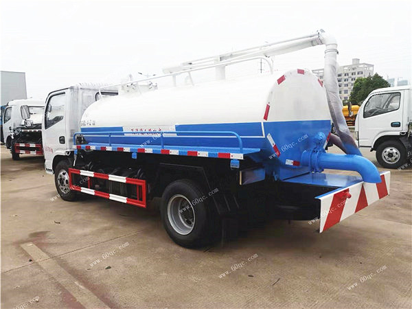 東風(fēng)福瑞卡5方吸糞車(chē)