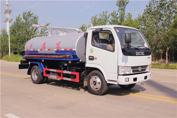 東風(fēng)5方吸糞車(chē)