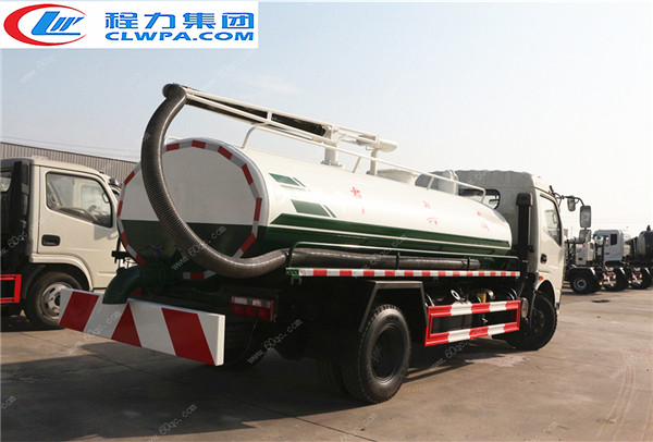 東風(fēng)多利卡8方吸糞車(chē)