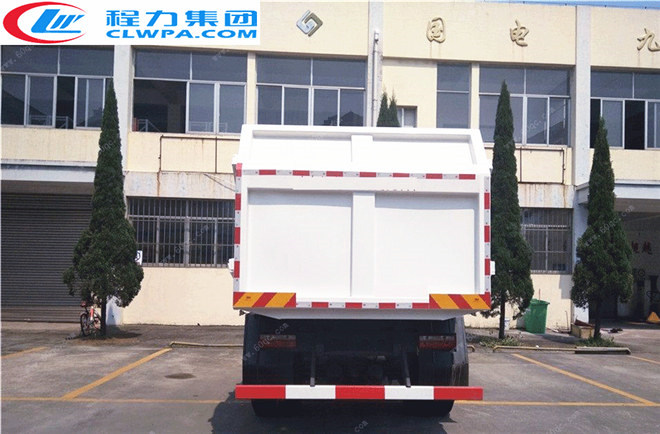 東風(fēng)專(zhuān)用底盤(pán)對接式垃圾車(chē)