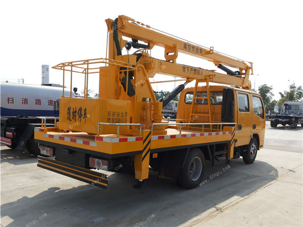東風(fēng)多利卡D6高空作業(yè)車(chē)