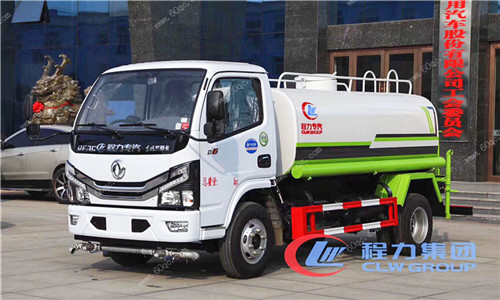 國六東風(fēng)小多利卡5噸灑水車(chē)