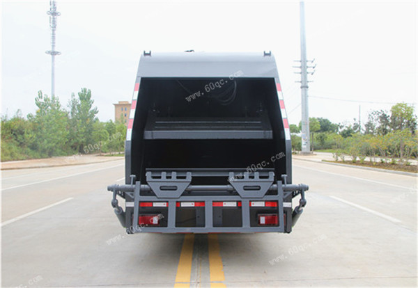 國五東風(fēng)7方壓縮式垃圾車(chē)