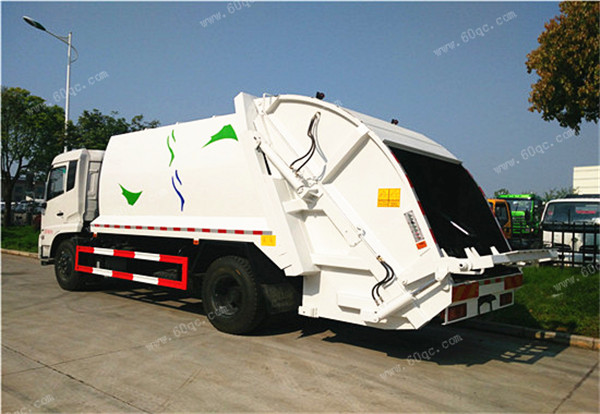 國五東風(fēng)天錦壓縮式垃圾車(chē)