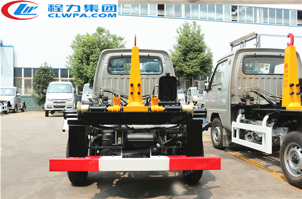 國五福田馭菱勾臂式垃圾車(chē)