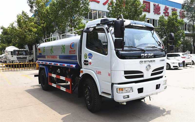 8噸灑水車(chē)廠(chǎng)家報價(jià)多少錢(qián)