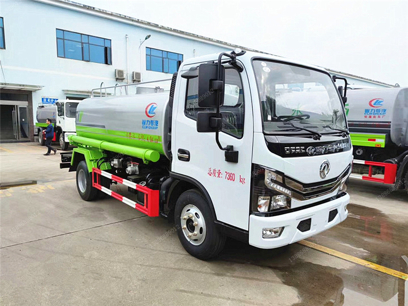 東風(fēng)多利卡5噸灑水車(chē)